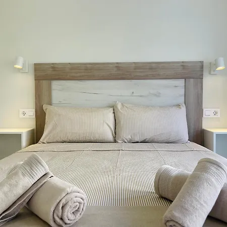 Suncoast Apartment *